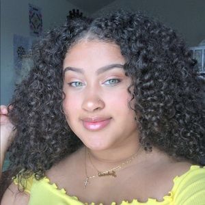 Meet your Posher, Jasmine